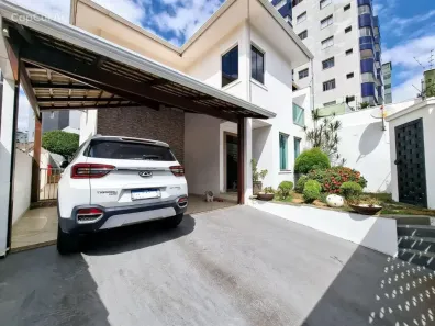 Casa com 3 Quartos à venda, 260m² no Manacás, Belo Horizonte
