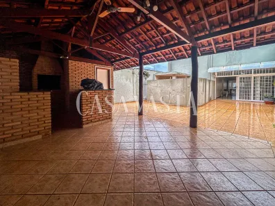 Sobrado com 3 Quartos à venda, 360m² no Vila Mendonça, Araçatuba