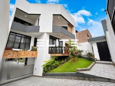 Sobrado com 4 Quartos à venda, 613m² no Vila Pires, Santo André