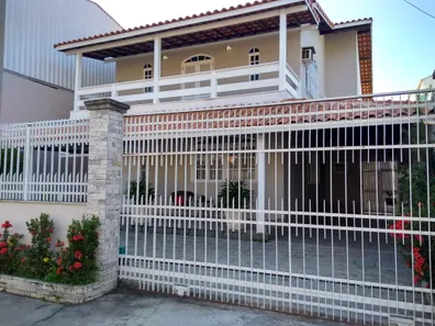 Casa com 4 Quartos à venda, 200m² no Piratininga, Niterói