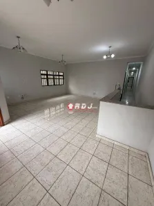 Casa com 3 Quartos para alugar, 120m² no Boqueirão, Santos