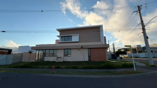 Sobrado com 4 Quartos à venda, 220m² no Universitário, Caruaru