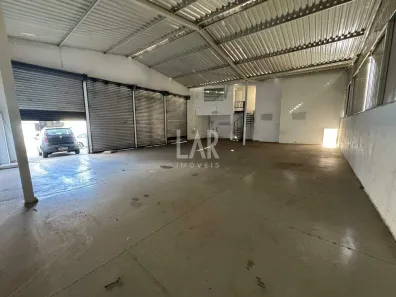 à venda, 864m² no Jardim Industrial, Contagem