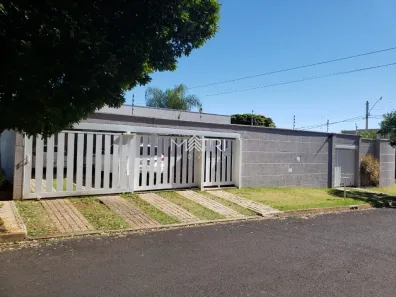 Casa com 3 Quartos à venda, 332m² no Vila Harmonia, Araraquara