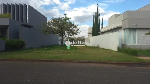 Lote/Terreno à venda, 360m² no Jardim Botânico, Uberlândia