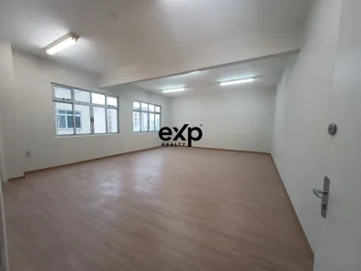 Sala Comercial à venda, 40m² no Centro, Curitiba