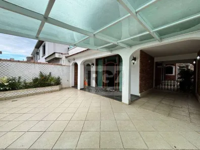 Casa com 3 Quartos à venda, 380m² no Embaré, Santos