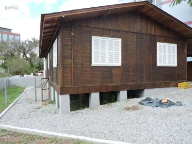 Sobrado com 2 Quartos para alugar, 62m² no Trindade, Florianópolis