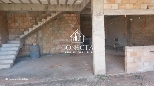 Casa com 3 Quartos à venda, 250m² no Laranjeiras, Uberlândia