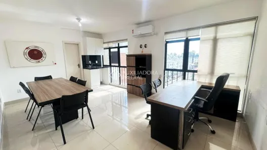 Sala Comercial à venda, 36m² no Kobrasol, São José