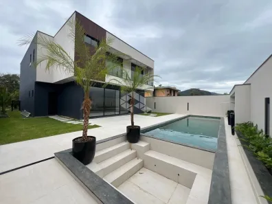 Casa de Condomínio com 5 Quartos à venda, 430m² no Santa Regina, Camboriú