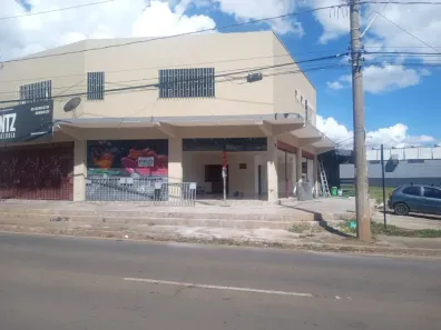 Ponto Comercial para alugar, 90m² no Recanto das Emas, Brasília
