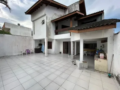 Casa com 4 Quartos à venda, 270m² no Jardim Casablanca, Peruíbe