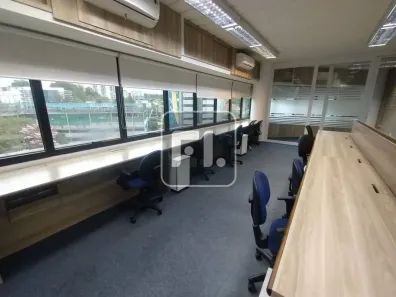 Sala Comercial à venda, 104m² no Vila São Francisco (Zona Sul), São Paulo