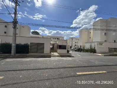 Apartamento com 2 Quartos à venda, 45m² no Jardim Brasília, Uberlândia