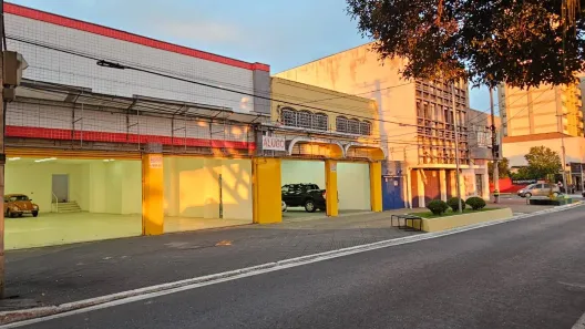 Sala Comercial para alugar, 600m² no Centro, São José dos Campos