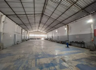 Galpão/Depósito/Armazém com 2 Quartos para alugar, 596m² no São Vicente, Gravataí