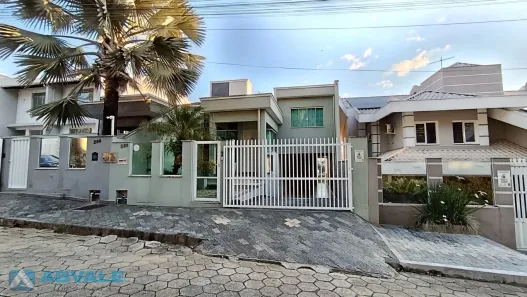 Casa com 3 Quartos à venda, 178m² no Velha, Blumenau