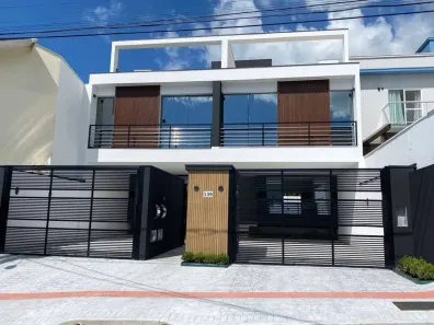 Casa com 4 Quartos à venda, 420m² no Praia dos Amores, Balneário Camboriú