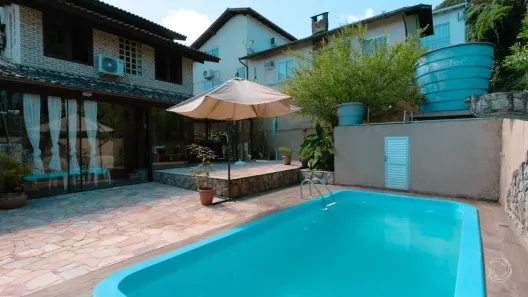 Casa com 4 Quartos à venda, 225m² no Pantanal, Florianópolis