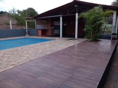 Fazenda/Sítio com 3 Quartos à venda, 220m² no Jardim Gramado, Tatuí