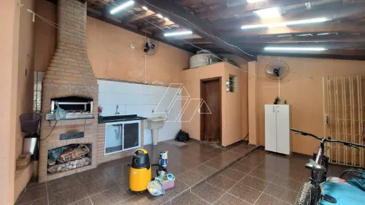 Casa com 3 Quartos para alugar, 20000m² no Jardim Itaipu, Marília