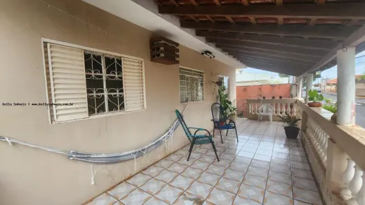 Casa com 3 Quartos à venda, 242m² no Cidade Jardim, Presidente Prudente