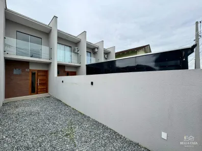 Casa com 2 Quartos à venda, 67m² no Jardim Iririú, Joinville