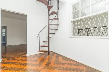 Casa com 3 Quartos para alugar, 180m² no Partenon, Porto Alegre