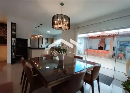 Casa com 4 Quartos para alugar, 296m² no Jardim Europa, Uberlândia
