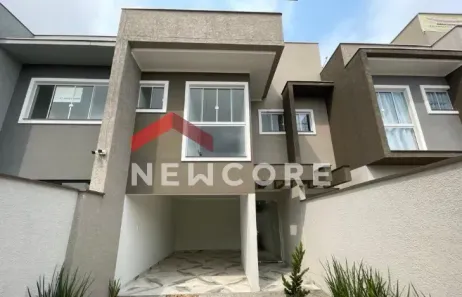 Sobrado com 3 Quartos à venda, 112m² no Itacolomi, Balneário Piçarras
