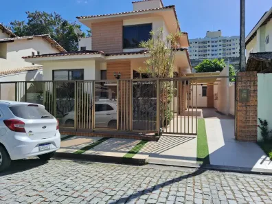 Casa com 3 Quartos à venda, 195m² no Maria Paula, Niterói