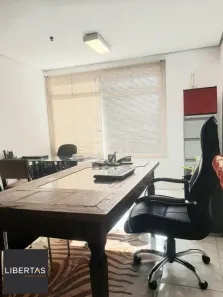 Sala Comercial à venda, 24m² no Menino Deus, Porto Alegre