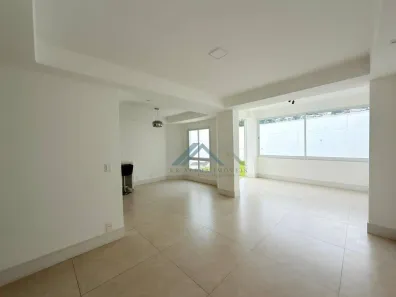 Casa de Condomínio com 3 Quartos para alugar, 180m² no Tamboré, Santana de Parnaíba