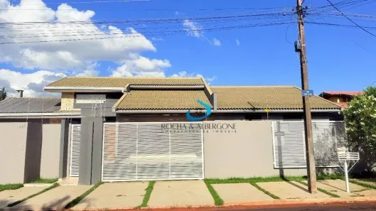 Casa com 3 Quartos à venda, 170m² no Jardim Itália, Cambé