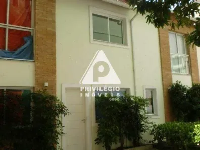 Casa com 2 Quartos à venda, 88m² no Catete, Rio de Janeiro