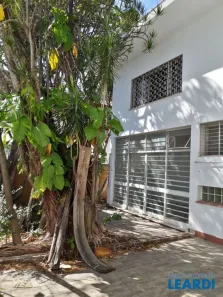 Sobrado com 9 Quartos para alugar, 400m² no Pacaembu, São Paulo