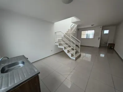 Sobrado com 2 Quartos à venda, 100m² no Vila Mazzei, São Paulo