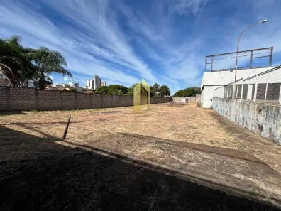 Lote/Terreno à venda, 1400m² no Estação, Franca