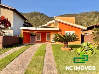 Casa de Condomínio com 3 Quartos à venda, 175m² no Mar Verde, Caraguatatuba