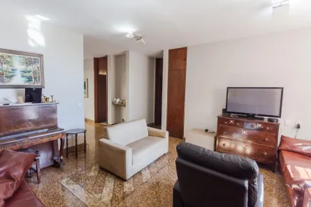 Casa com 6 Quartos à venda, 468m² no São Lucas, Belo Horizonte