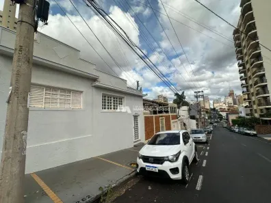 Casa com 3 Quartos à venda, 169m² no Centro, São José do Rio Preto