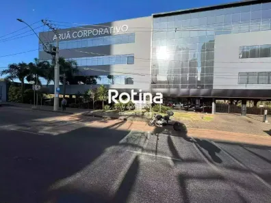 Sala Comercial para alugar, 105m² no Jardim Karaíba, Uberlândia