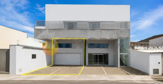 Ponto Comercial para alugar, 168m² no Centro, Caraguatatuba