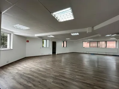 Sala Comercial para venda ou aluguel, 231m² no Vila Olímpia, São Paulo