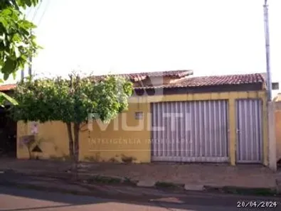 Casa com 3 Quartos à venda, 225m² no São Jorge, Uberlândia