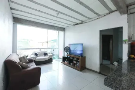 Casa com 5 Quartos à venda, 360m² no Água Branca, Contagem