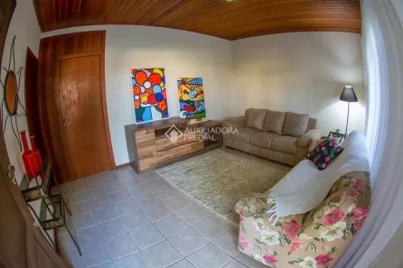 Casa com 3 Quartos para alugar, 180m² no Campeche, Florianópolis