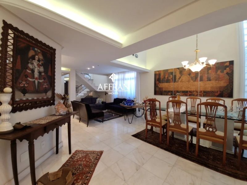 Casa com 5 quartos — Santa Lúcia, Belo Horizonte