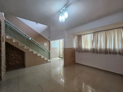 Sobrado com 4 Quartos para alugar, 237m² no Vila Guiomar, Santo André